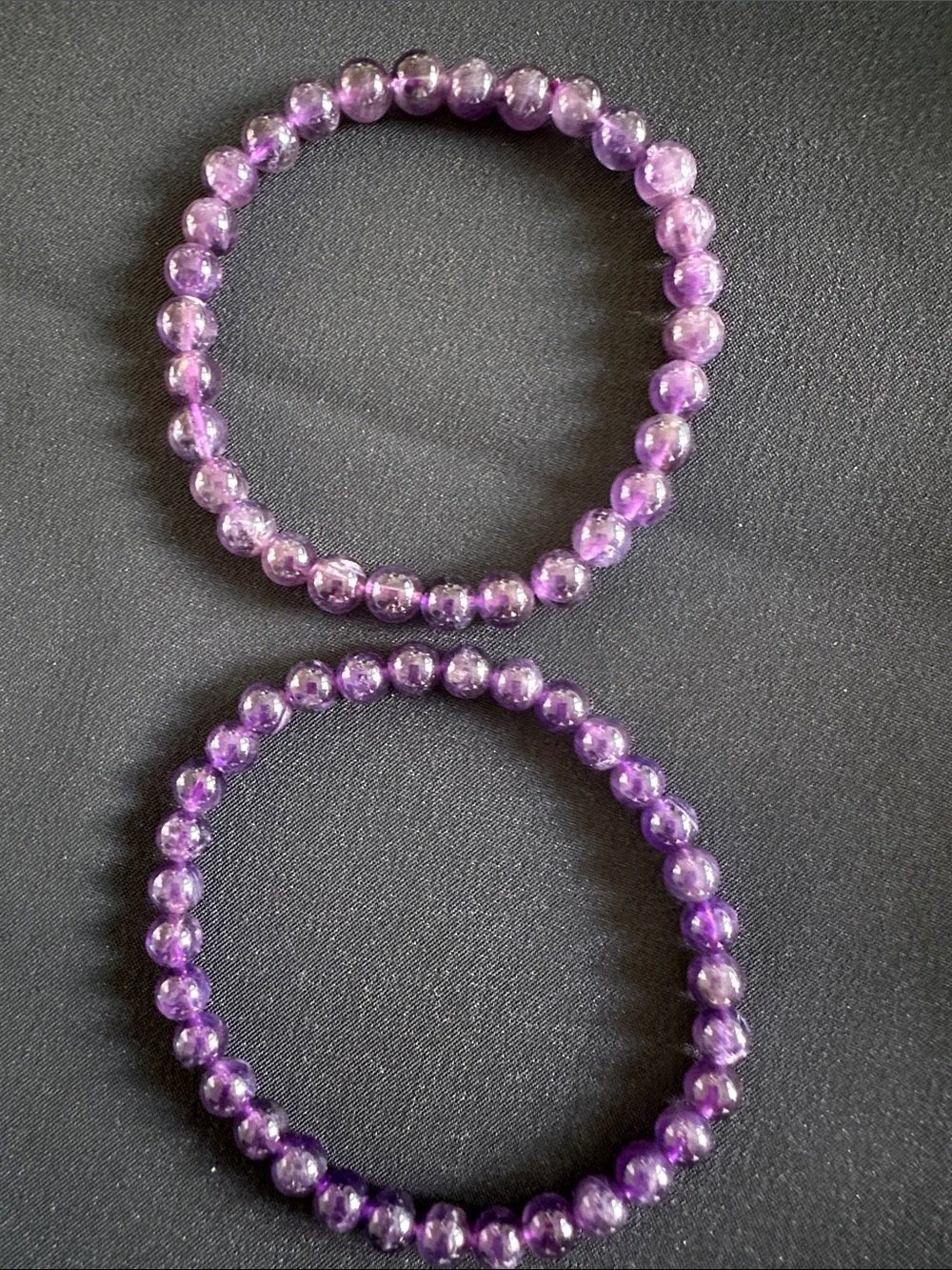 Amethyst NWOT genuine gemstone stretch bracelet. Fits appx. 6-3/4”